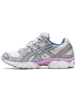 Women’s Asics Gel-Nimbus  9 ‘White/Mid Grey’ (Pastel Pink) en stock