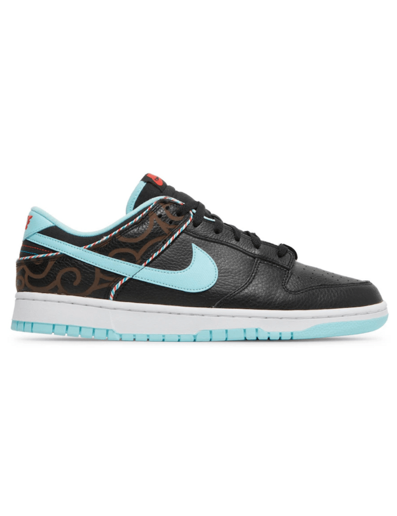 Men’s Nike Dunk Low Retro SE ‘Black/Copa-White-Chile Red’ (Black Barbershop) plus qu'un jeu 